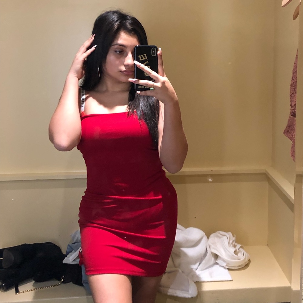 Dress - Picture 4 of 4